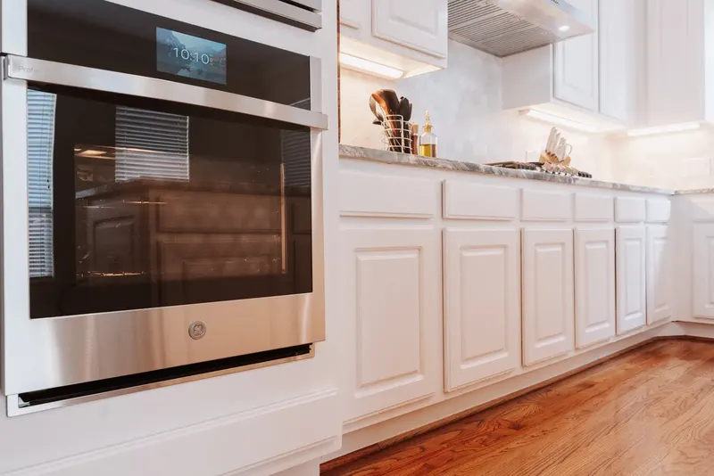 Traditional/Transitional Kitchen Remodel in Houston, TX by Kitchen Remodel Masters Houston project photo 11