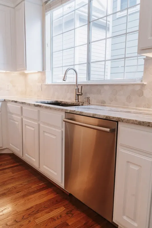 Traditional/Transitional Kitchen Remodel in Houston, TX by Kitchen Remodel Masters Houston project photo 12
