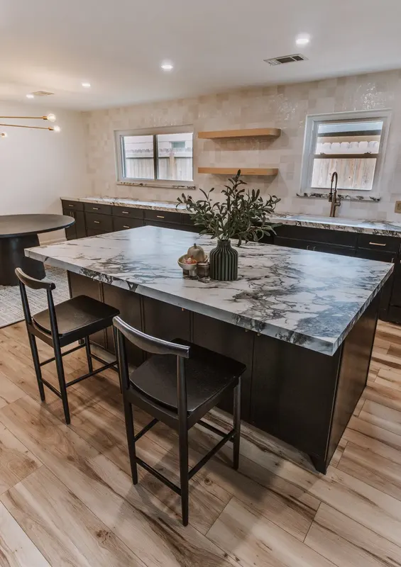 Matte black slim shaker kitchen with porcelain counters on Verdome Ln (Verdome Ln, Houston)